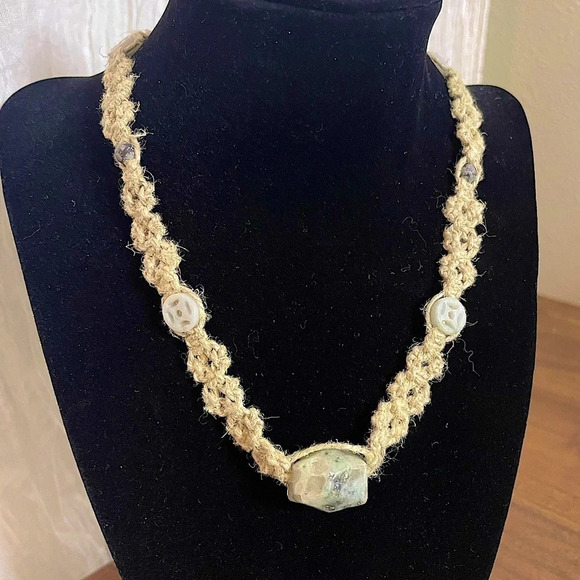 NWT Handmade Choker Necklace Stone beads, Macramé, Beaded, 16”/40.64 cm. - Picture 2 of 7
